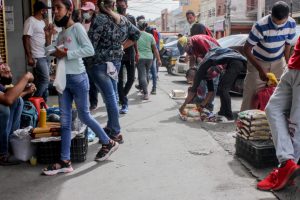 Centro de Barquisimeto está abarrotado de vendedores informales